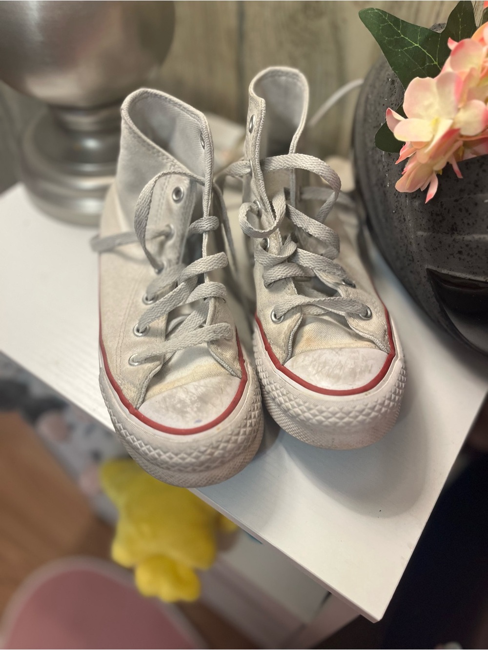 Converse Kids Off-White High-Top Sneakers with Red Stripe